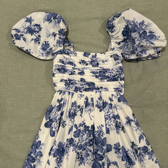 Abercrombie & Fitch Blue and White Tiered Puff Sleeve Maxi Dress - Picture 2 of 7